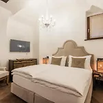 Boutiquehotel Weisses Roessl Szálloda 2*
