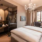 Boutiquehotel Weisses Roessl Szálloda 2*