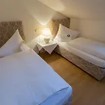 Boutiquehotel Weisses Roessl Hotel 2*