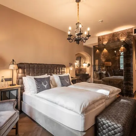 Boutiquehotel Weisses Roessl Hotell 2*