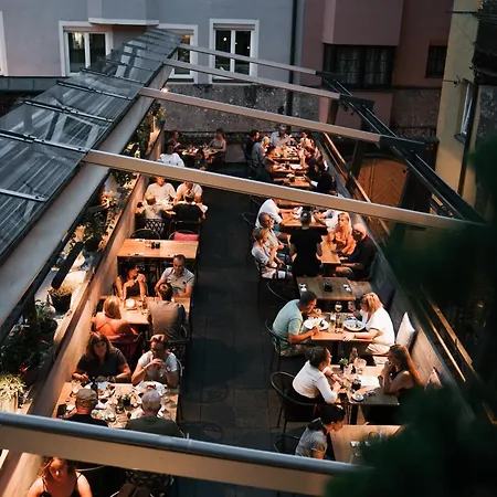 Boutiquehotel Weisses Roessl 2* Innsbruck