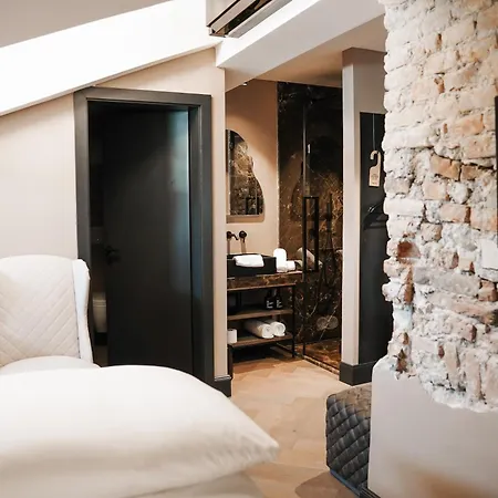 Boutiquehotel Weisses Roessl Hotell 2*