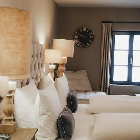 Boutiquehotel Weisses Roessl فندق