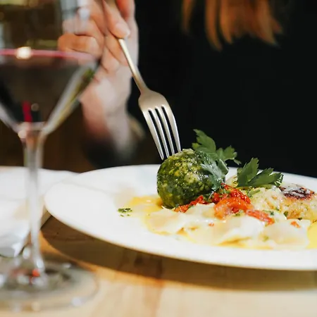 Boutiquehotel Weisses Roessl Szálloda