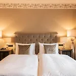 Boutiquehotel Weisses Rössl 2*