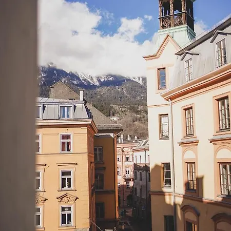ホテル Boutiquehotel Weisses Roessl インスブルック