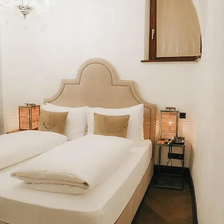 ホテル Boutiquehotel Weisses Roessl