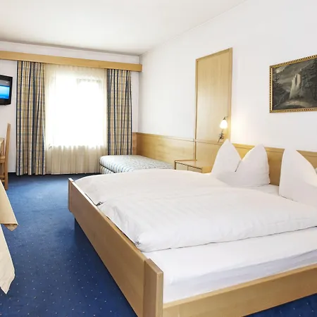 Boutiquehotel Weisses Rössl 2* Innsbruck