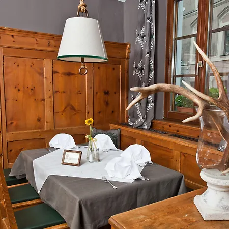 Boutiquehotel Weisses Rössl 2*